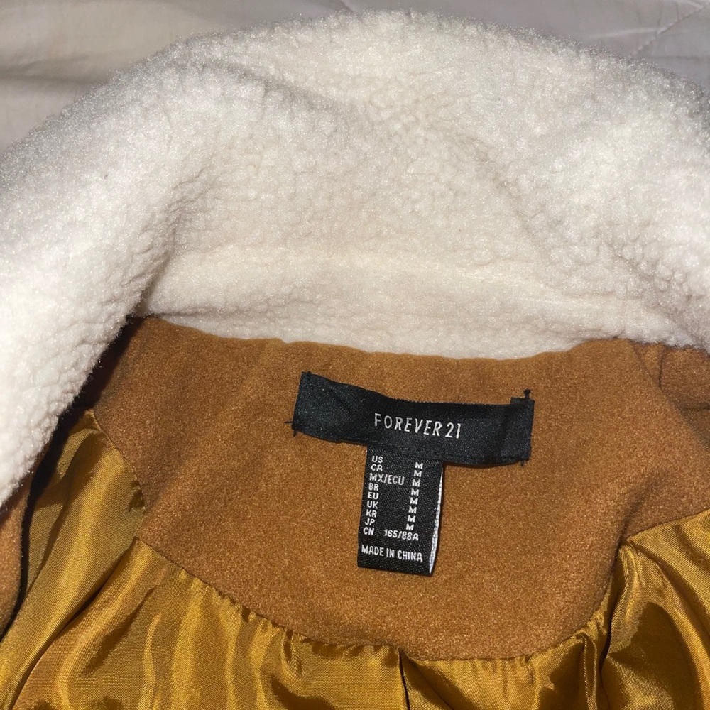Tan jacket - Picture 3 of 3